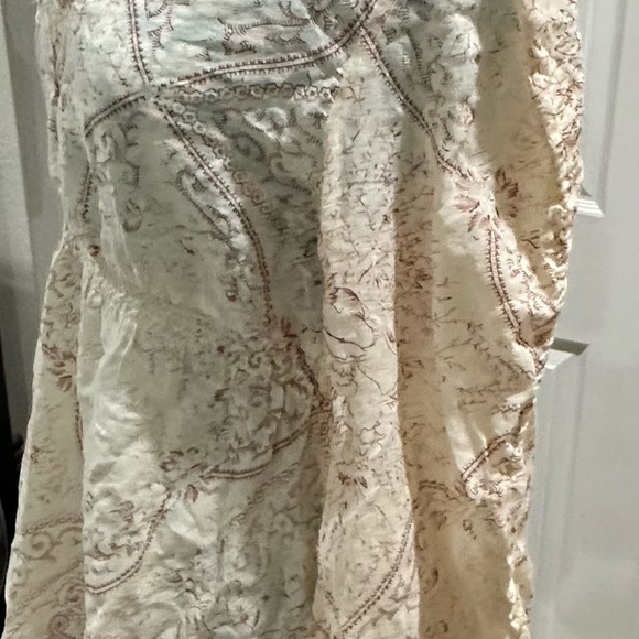 Elegant Cream and Brown Floral Blouse. 100% cotton - Picture 4 of 7